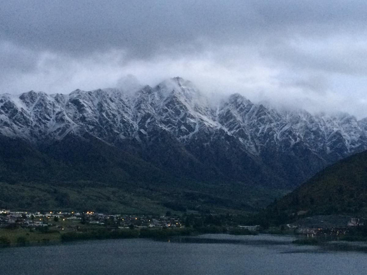 The Embassy B&B Queenstown Exterior photo